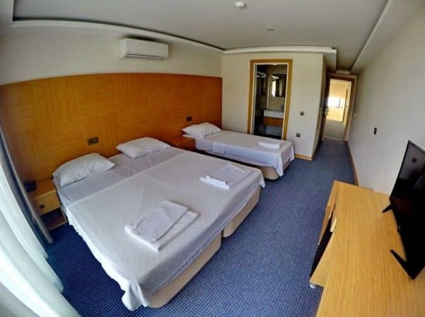 Teras Balkonlu Geniş Oda 2