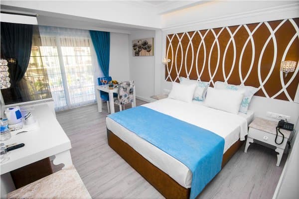 Deluxe Room with Jacuzzi 1