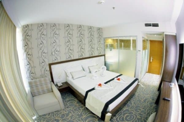 Standart Oda Şehir Manzaralı 2