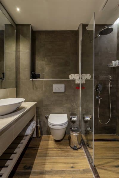 Deluxe Double Room With Sea View and Balcony 3