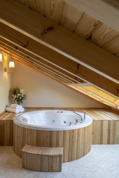 Deluxe Suite With Sea View and Balcony 3