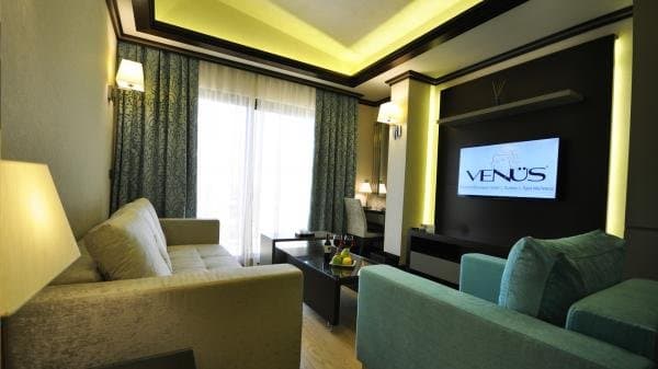 Bahçe Havuz, Kısmen Deniz Manzaralı Deluxe Suit 4