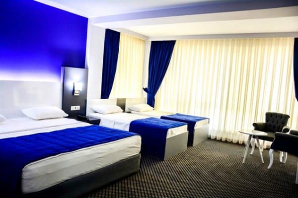 Deluxe Quadruple Room 1