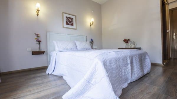 Çatı Katı Deniz Manzaralı Oda 1