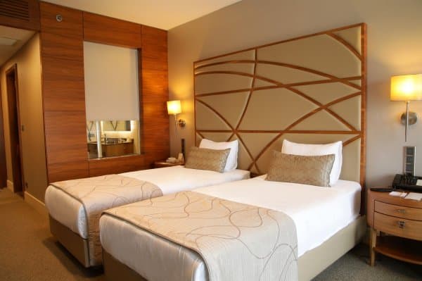 Superior Kara Manzaralı Oda 4