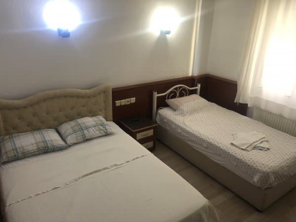 Üç Kişilik Deniz Manzaralı Oda 3