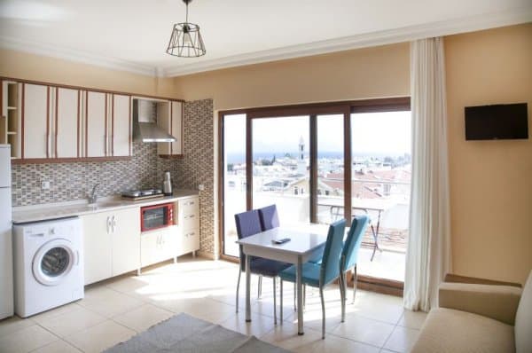 1+1 Deniz Manzaralı Apart 3