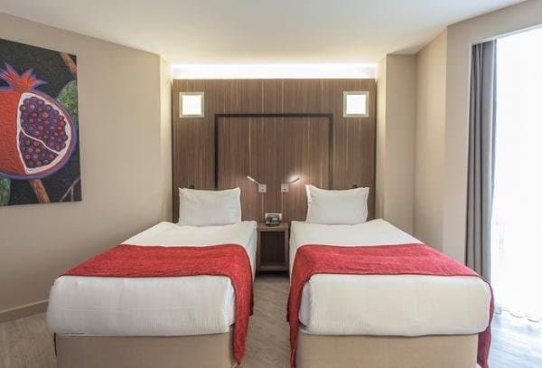 Business Room,   Kara Manzaralı 4