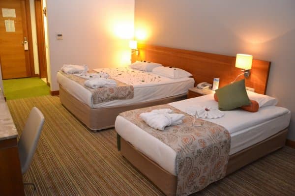 Standart Oda Havuz Manzaralı 1