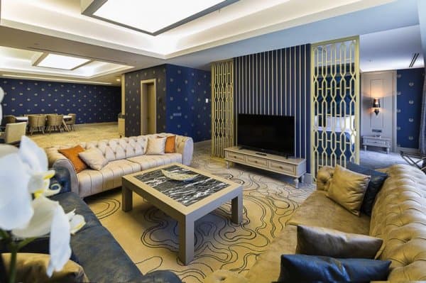 PRESIDENTIAL SUITE 2