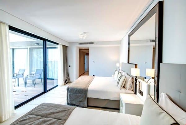 Connection Plus Deniz Manzaralı Oda 2