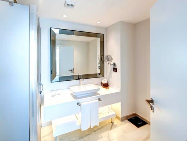 Connection Plus Deniz Manzaralı Oda 4