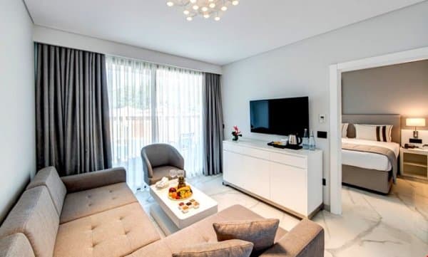 Connection Deniz Manzaralı Oda 3