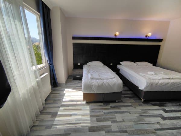 Kaplıca Manzaralı 2 Kişilik Oda 1