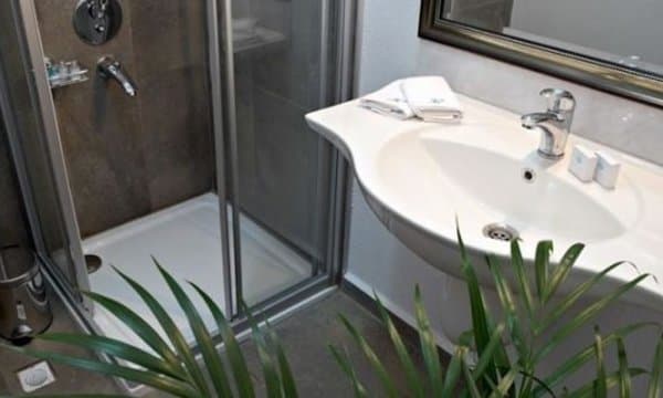 Deniz Manzaralı Standart Oda 4