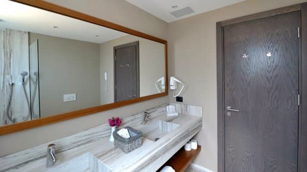 Family Connetion Suite 4