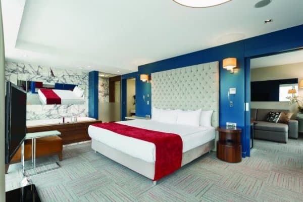 Corner Suit  Deniz Manzaralı  1