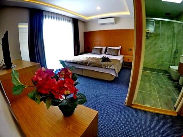 Üç Kişilik Balkonlu Oda 3