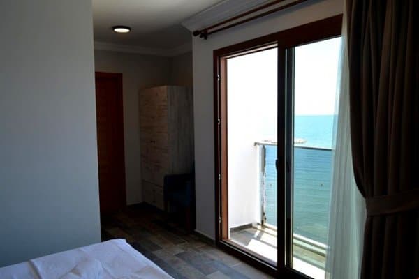 3 Kişilik Büyük Oda 3