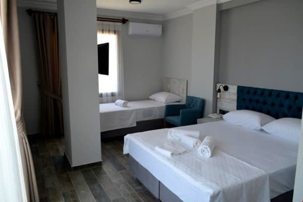 3 Kişilik Büyük Oda 1