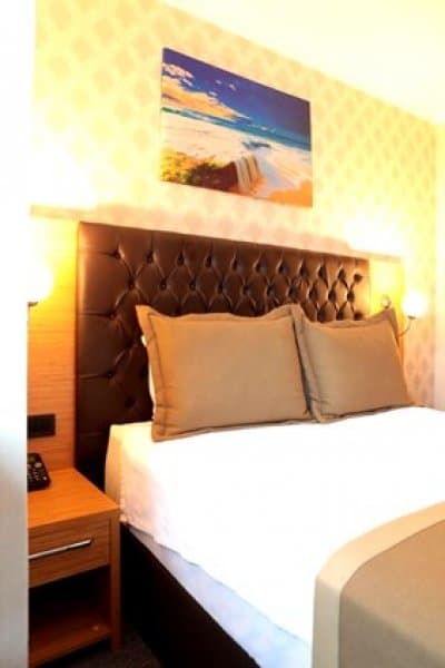 Standart French Bed Oda 3