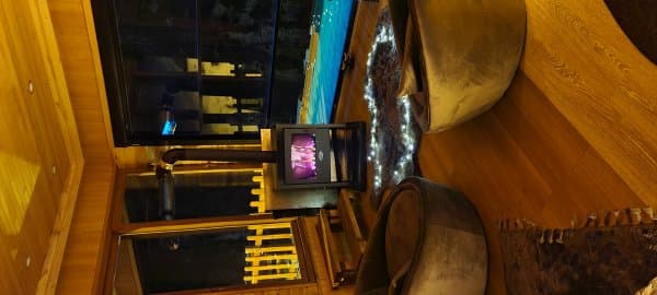 Jakuzili Chalet Suit Şömineli, Balkonlu ,Mutfak ve Sinema Perdeli	 3