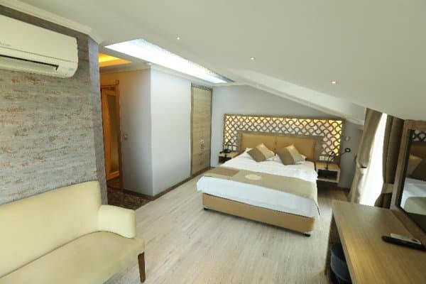 Aile Odası Ara Kapılı 1