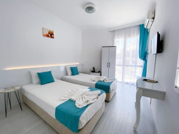 Ekonomik Oda, Giriş Kat, Sokak Manzaralı, Balkonlu 1