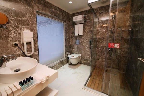 Kara Manzaralı Aile Odası 4