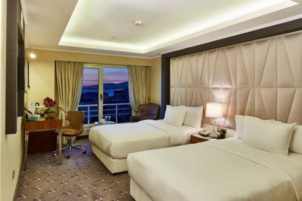 Standard Twin Room With Land View 1