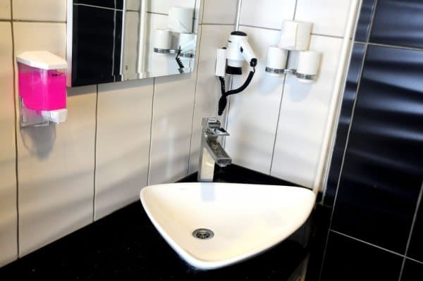 Ekonomik Tek Kişilik Oda 3