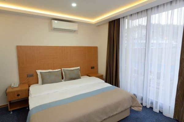 Standart İki kişilik Bahçe Manzaralı Oda 1