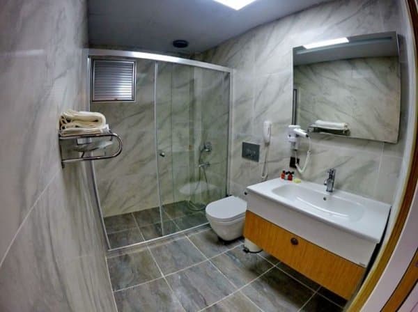 Standart İki kişilik Bahçe Manzaralı Oda 4