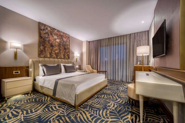 Family Havuz Manzaralı 1