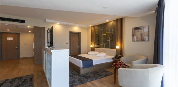 Premium Deluxe Oda Göl Manzaralı 1