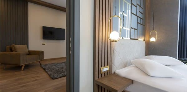 Cabir Presidential Suite 1+1 with Terrace Room Lake View 1