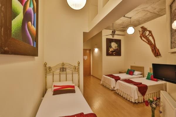 Superior Üç Kişilik Oda 2