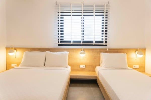 Studio Oda (450 Metre İleride) 1