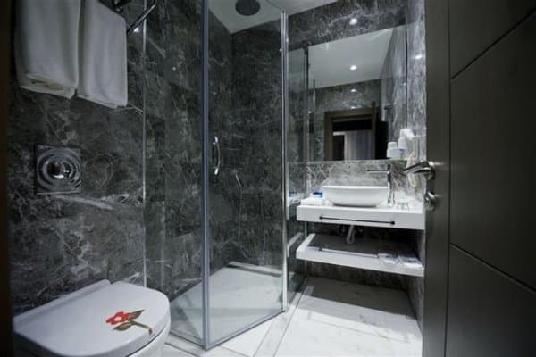 Deniz Manzaralı Aile Odası 4