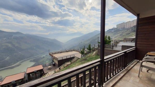 Mutfaklı Çift Kişilik Göl Manzaralı Oda 2