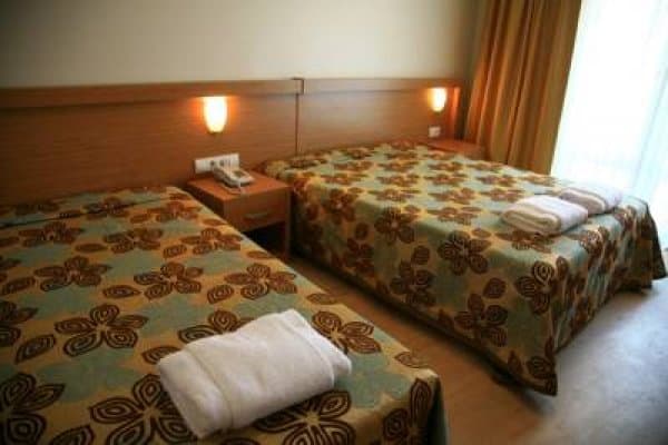 Standart Çift Kişilik veya İki Yataklı Oda Deniz Manzaralı(BALKONLU) 2