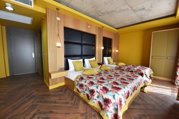 Deluxe Triple Room 1