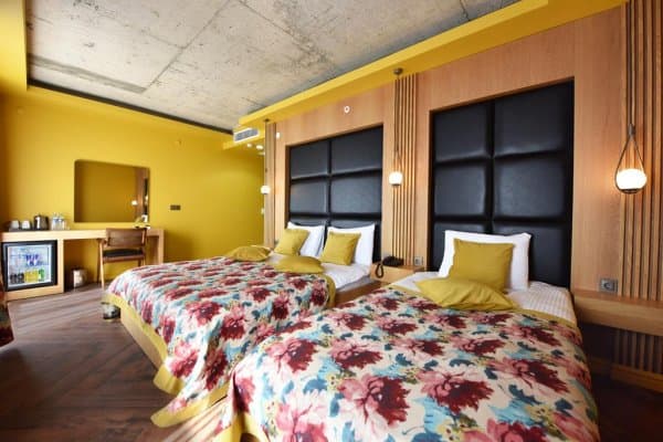 Deluxe Triple Room 2