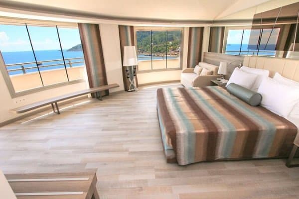 Premium Jakuzili Deniz Manzaralı Oda 3