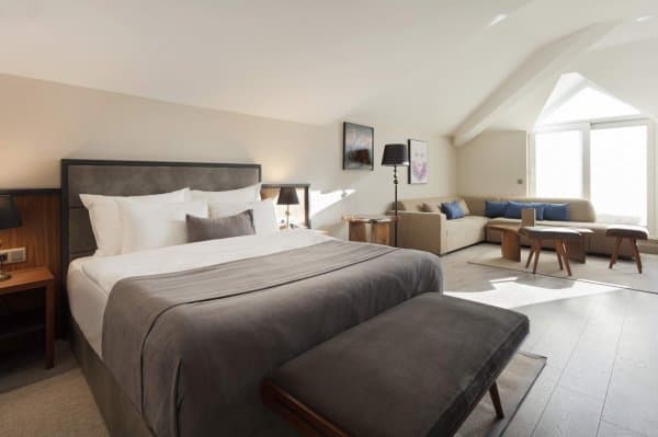 Deluxe Suite 3