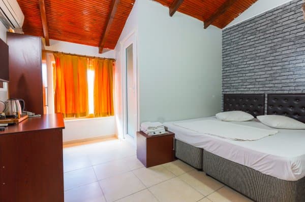 Ekonomik Çift Kişilik Oda	 3