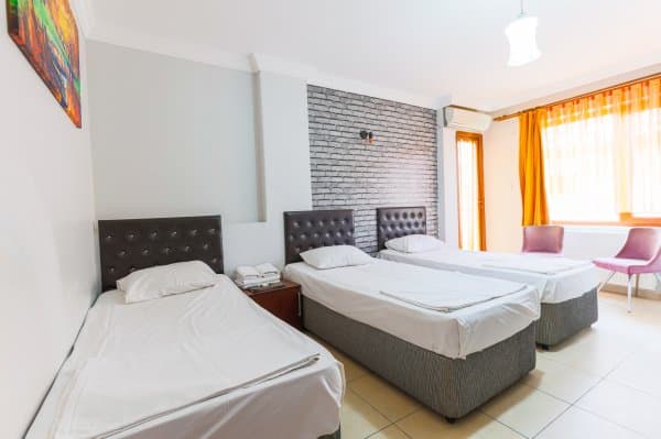 Üç Kişilik Oda	 2