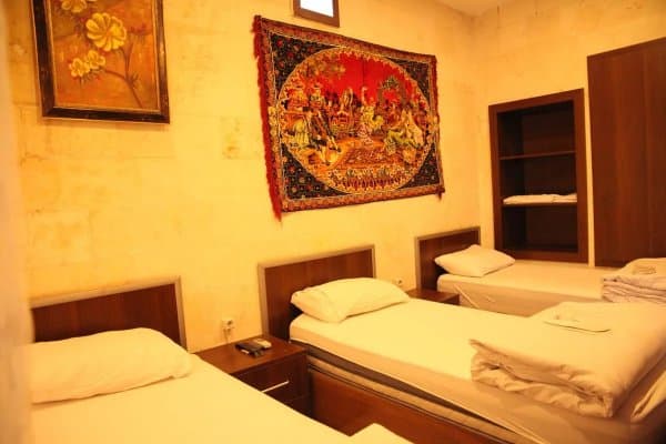 Üç Kişilik Standart Oda 1