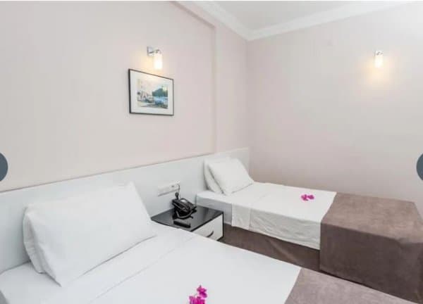 Standart Oda Kısmi Deniz Manzaralı  1