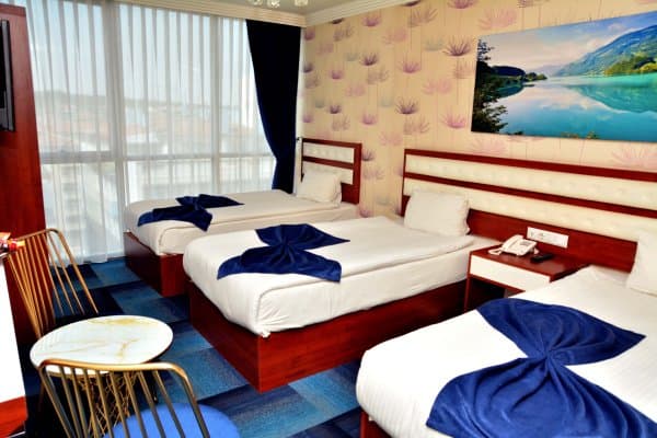 Üç Kişilik Oda	 1